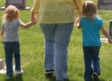 Elizabeth Fawn Christine 052800